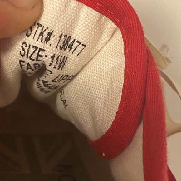 Twiggy London Red Velvet Sneaker size 11w - Picture 8 of 10